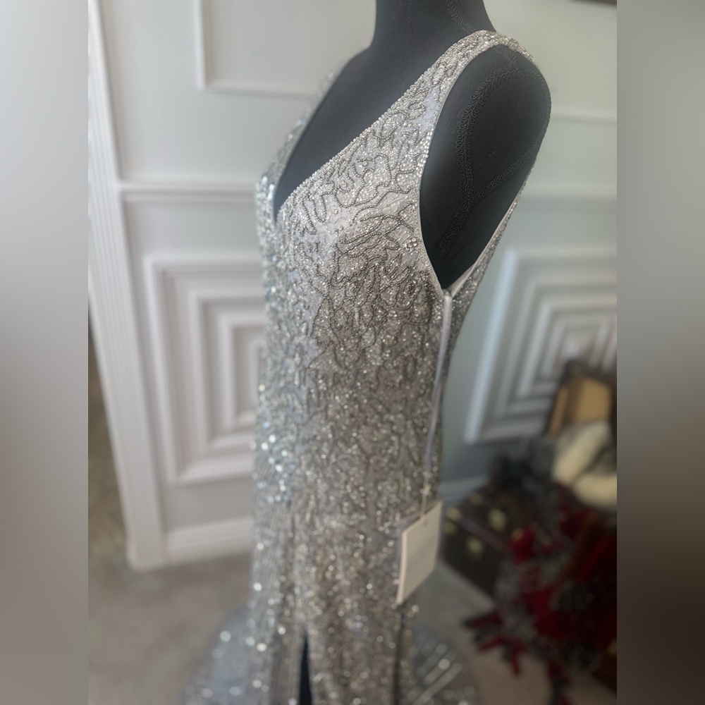 Silver Beaded Floral Sleeveless Gown - Picture 12 of 17